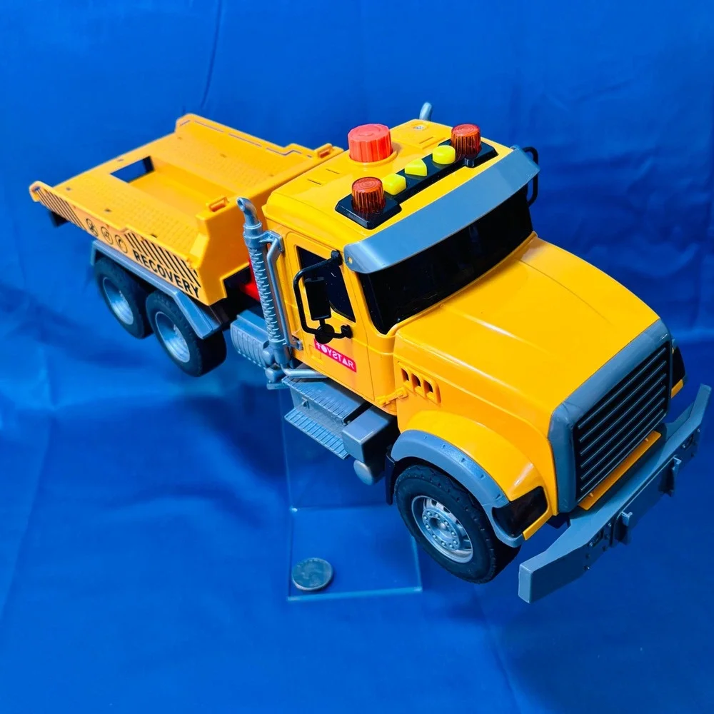 Large Toy Recovery Tow Truck Flatbed 6-Wheel Vehicle Lights Untested